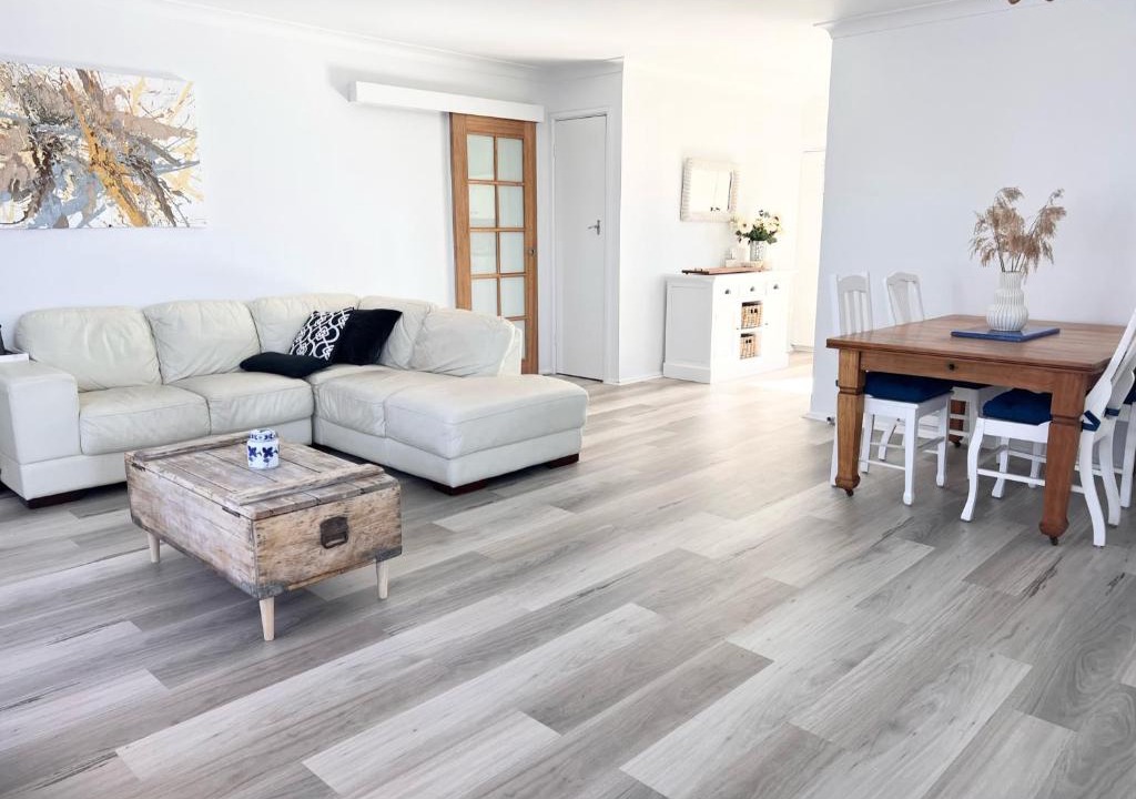 Batehaven House | The One - only a block from the beach