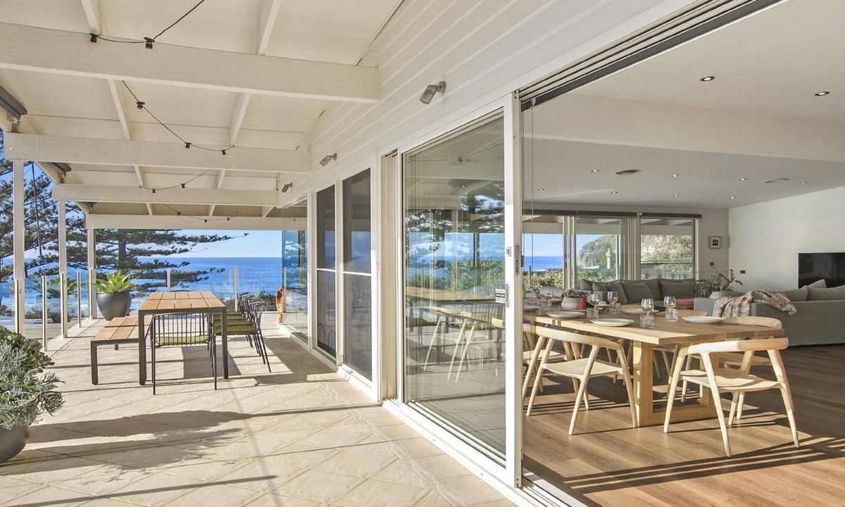 Killcare House | The Pines on Killcare Beach - beachside luxury for all the family