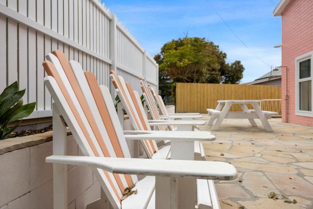 Lorne House | The Pink Lodge