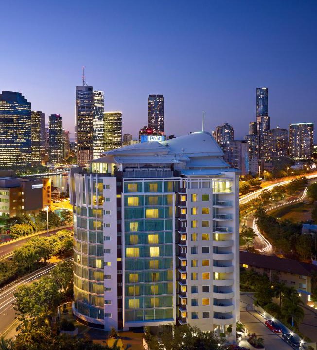 Kangaroo Point Hotel | The Point Brisbane Hotel