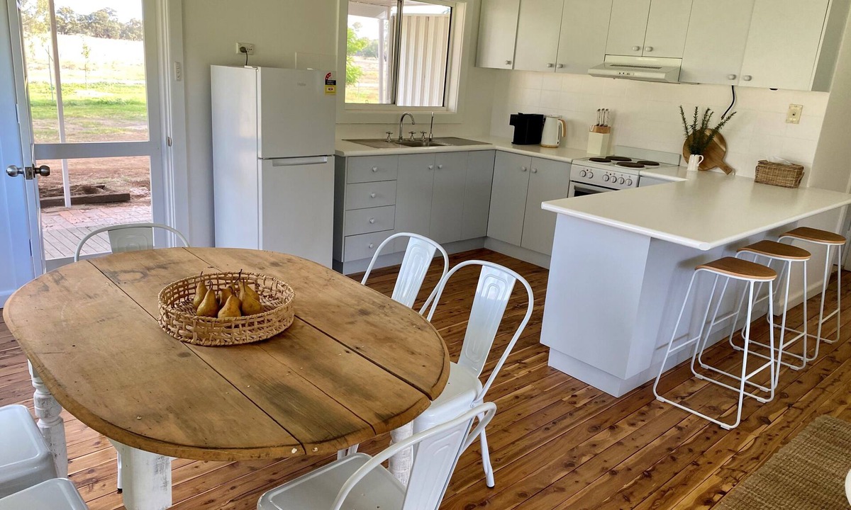 Darlington Point Cottage | The River Cottage - Pet friendly
