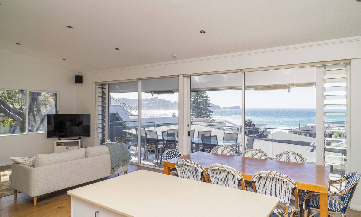 Avoca Beach House | The Rockpool Beach House - seconds from the Beach