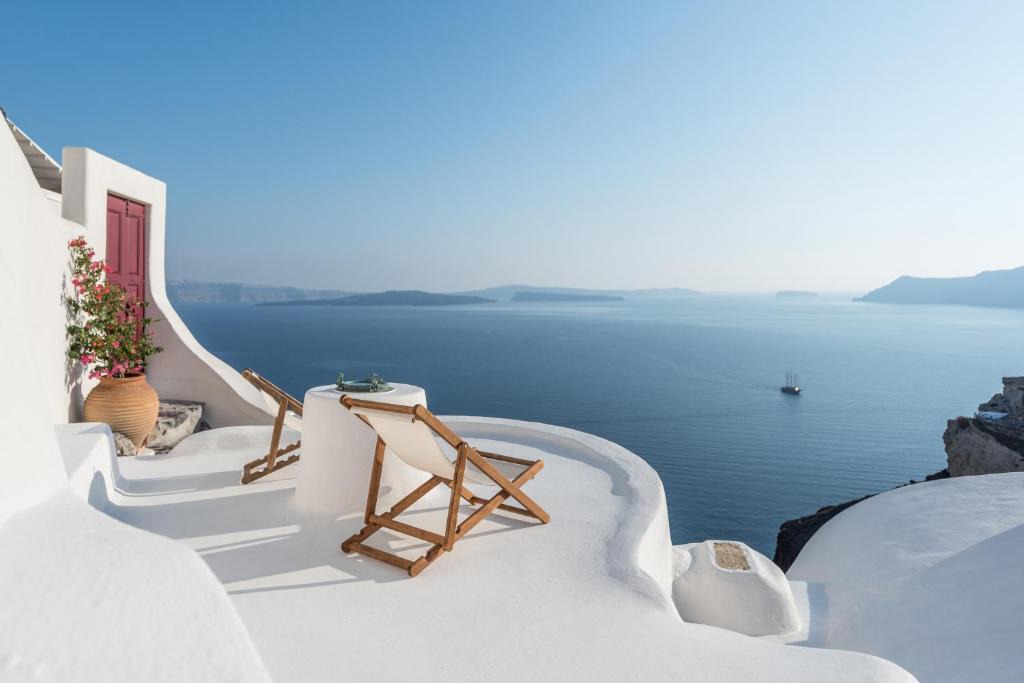 Oia Villa | The sculptor's house by Cycladica
