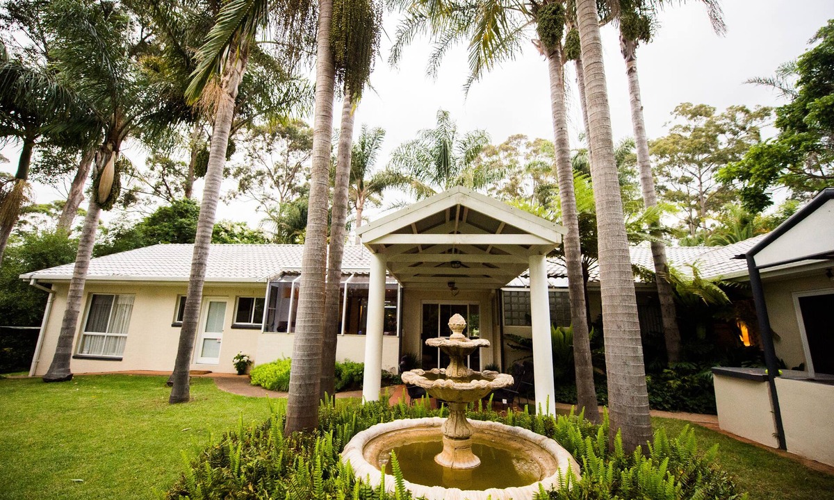 Surf Beach Bed & Breakfast | The Sun House Surfbeach , Batemans Bay N.S.W