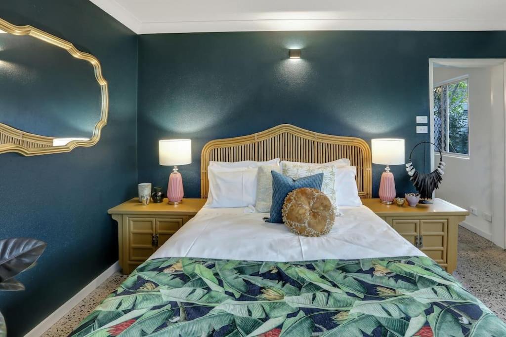 Parramatta Park Apartment | The Tropicana Courtyard