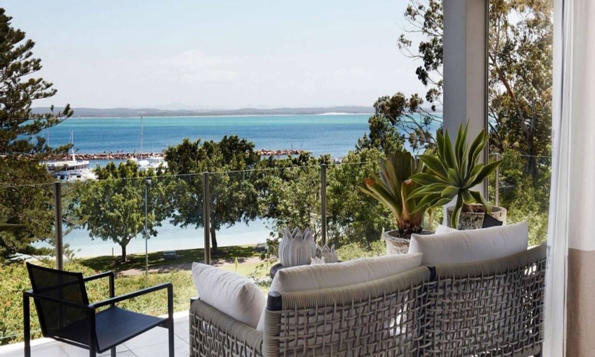 Nelson Bay Apartment | The Waterview, 2 76 Magnus St - complete style, comfort, luxury and spectacular waterviews
