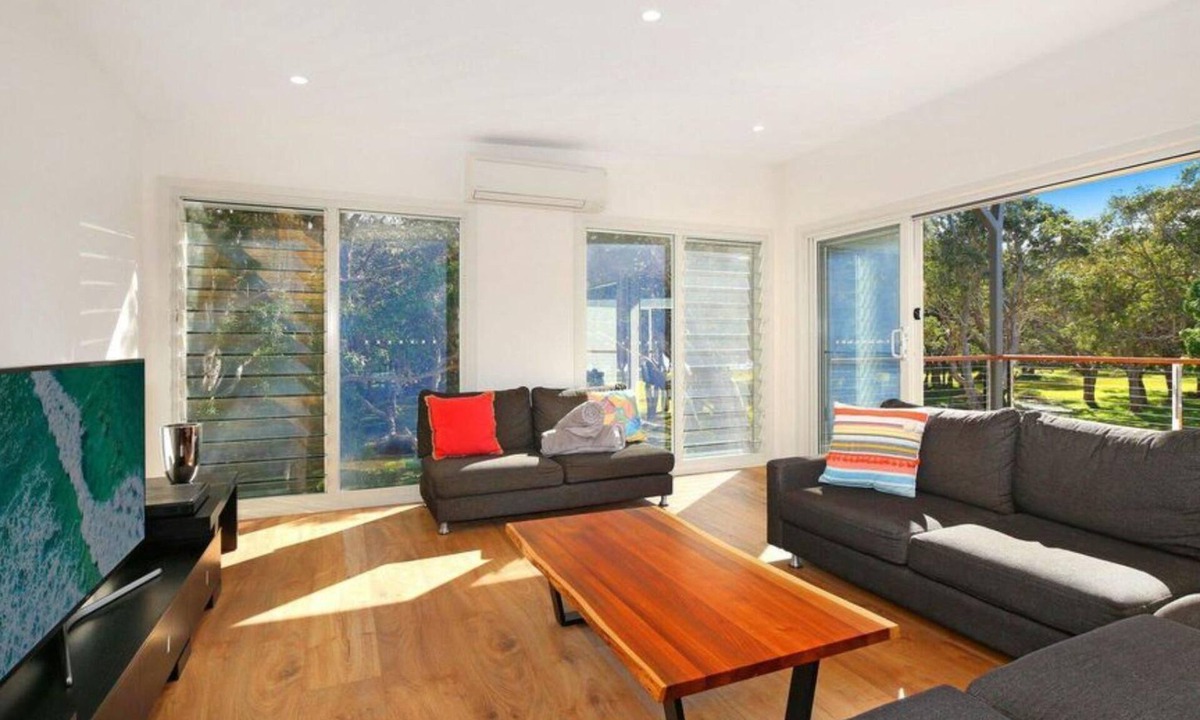 Budgewoi House | The Wharf House - Budgewoi