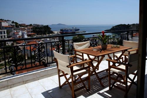 Patitiri Apartment | Theodora