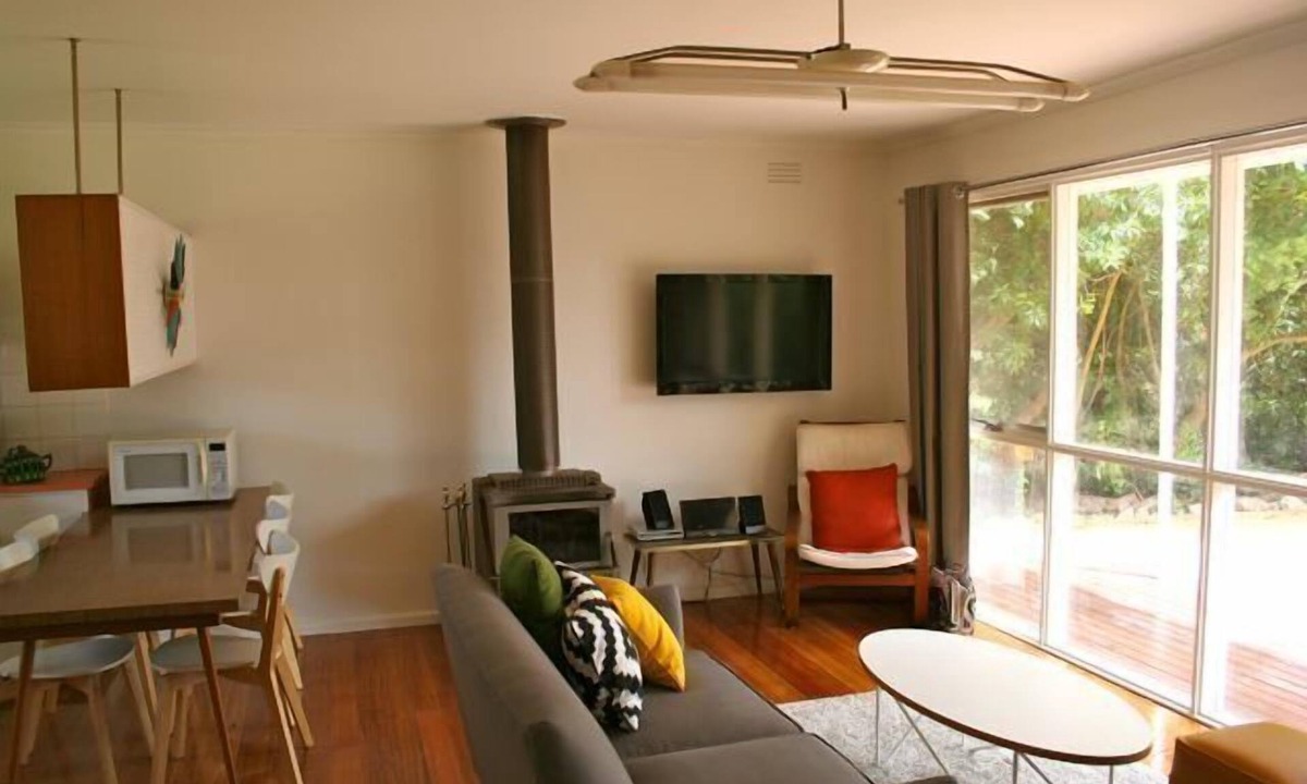 Rye House | This delightful renovated 3 bedroom property sits on the border of Rye.