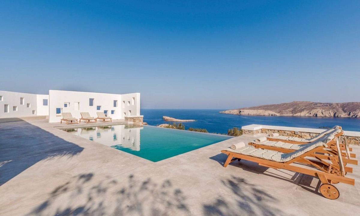 Mykonos Villa | Thrilling Beachfront Mykonos Villa | Villa Thalassa | 7 Bedrooms | Seaviews