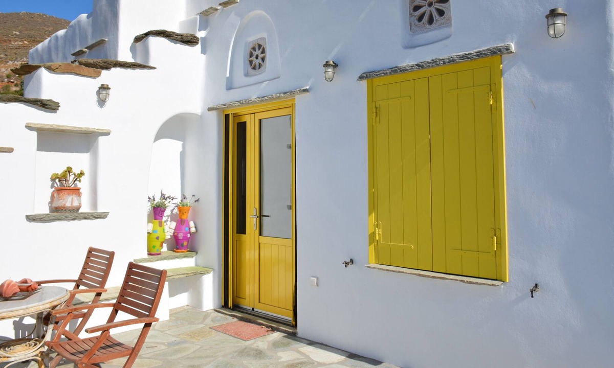 Agios Ioannis Villa | Tinos Island Canary Yellow Villa