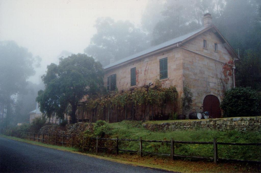 Ebenezer Bed & Breakfast | Tizzana Winery Bed and Breakfast