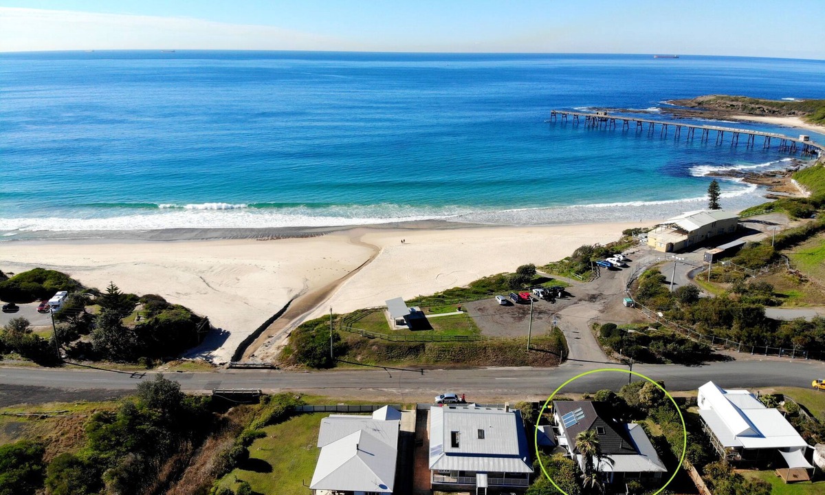 Catherine Hill Bay House | Torodes - beachhouse with ocean views