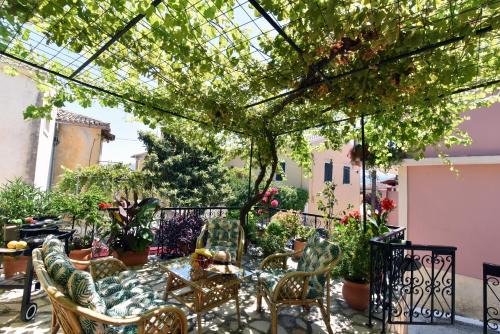 Antipernoi House | Traditional Greek Maisonette in Antiperni Village