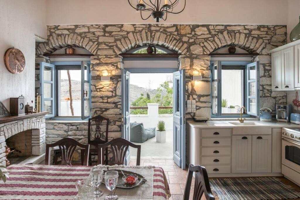 Aperathos House | Traditional Inn Pirethron