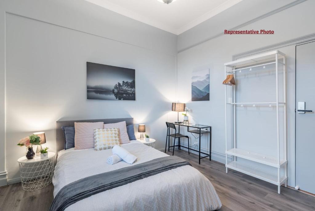 Burwood House | Tranquil Double Room - Next to Bus Station & Park & Chinatown - Shared Bathroom