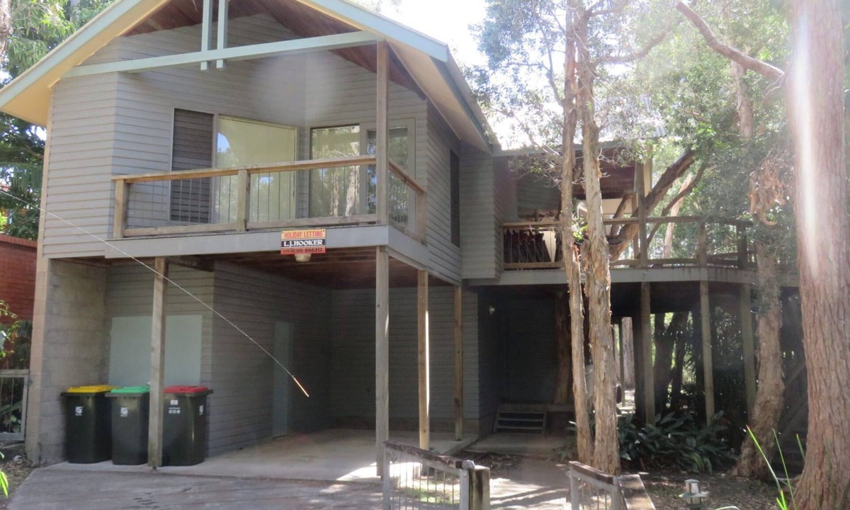 Arakoon House | TREEHOUSE - ARAKOON LARGE FAMILY HOME