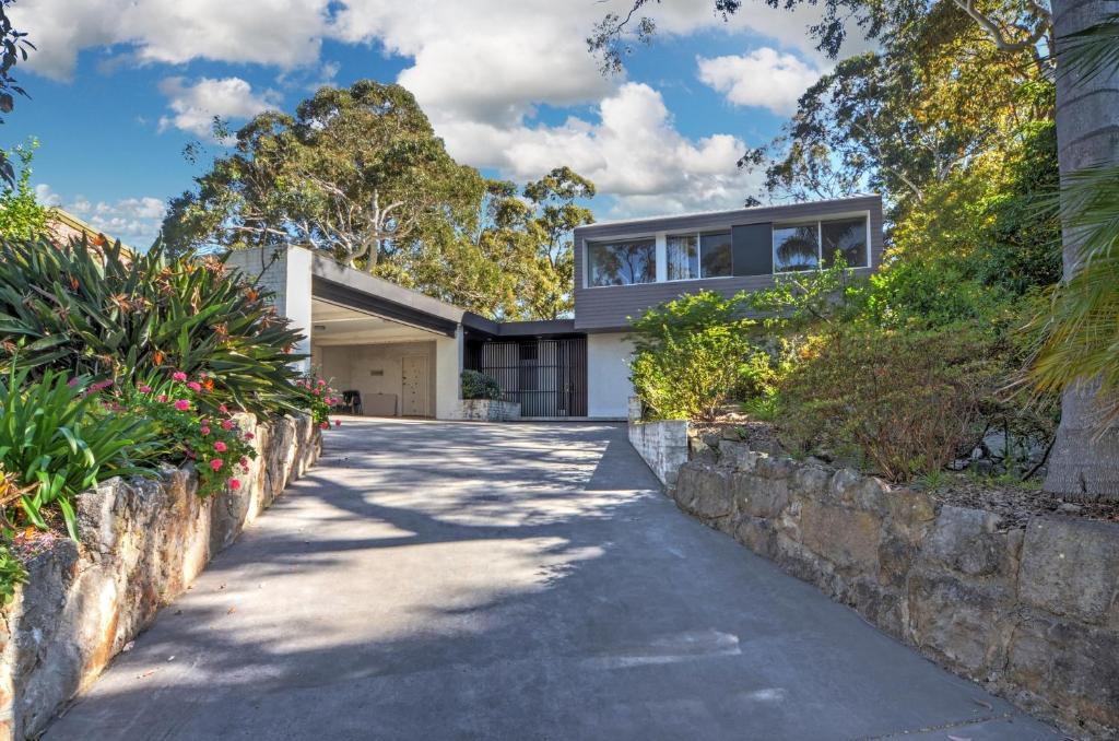 Vincentia House | Treehouse Jervis Bay