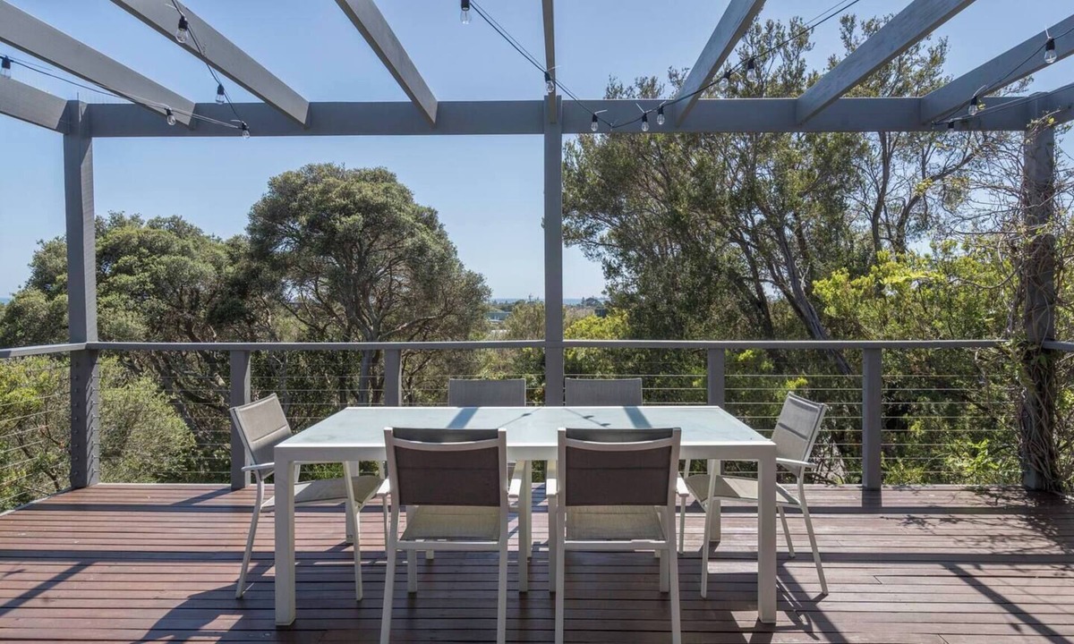 Tootgarook House | Treetop Tides Scenic Tootgarook Coastal Getaway
