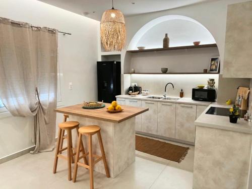 Paleopolis Apartment | Tresoria Andros Boutique Residence