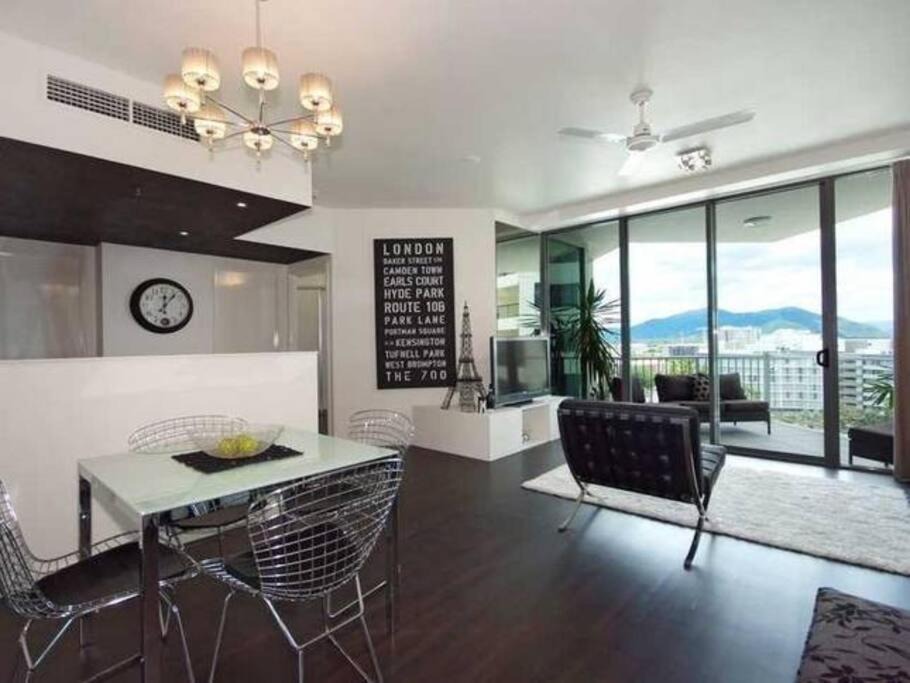 Cairns Central Business District Apartment | Trilogy on the Esplanade - Free Wi-Fi