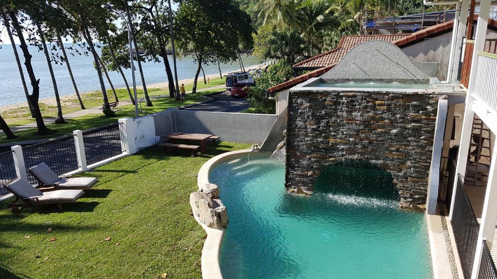 Trinity Beach Apartment | Trinity Beach House