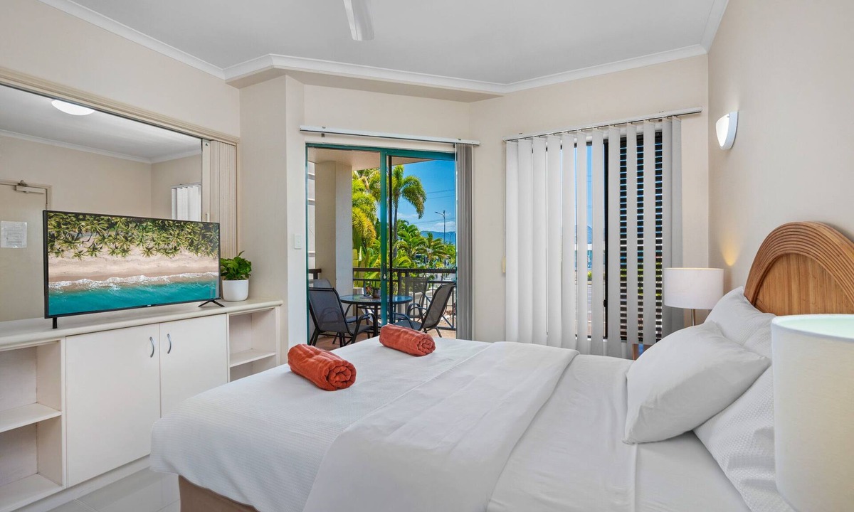 Cairns North Apartment | Tropic Towers: Cairns City Family Apartment
