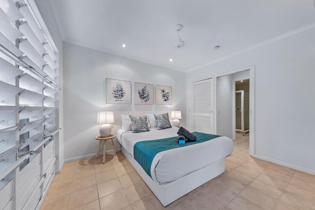 Jubilee Pocket Apartment | Tropical Mango WiFi Pool