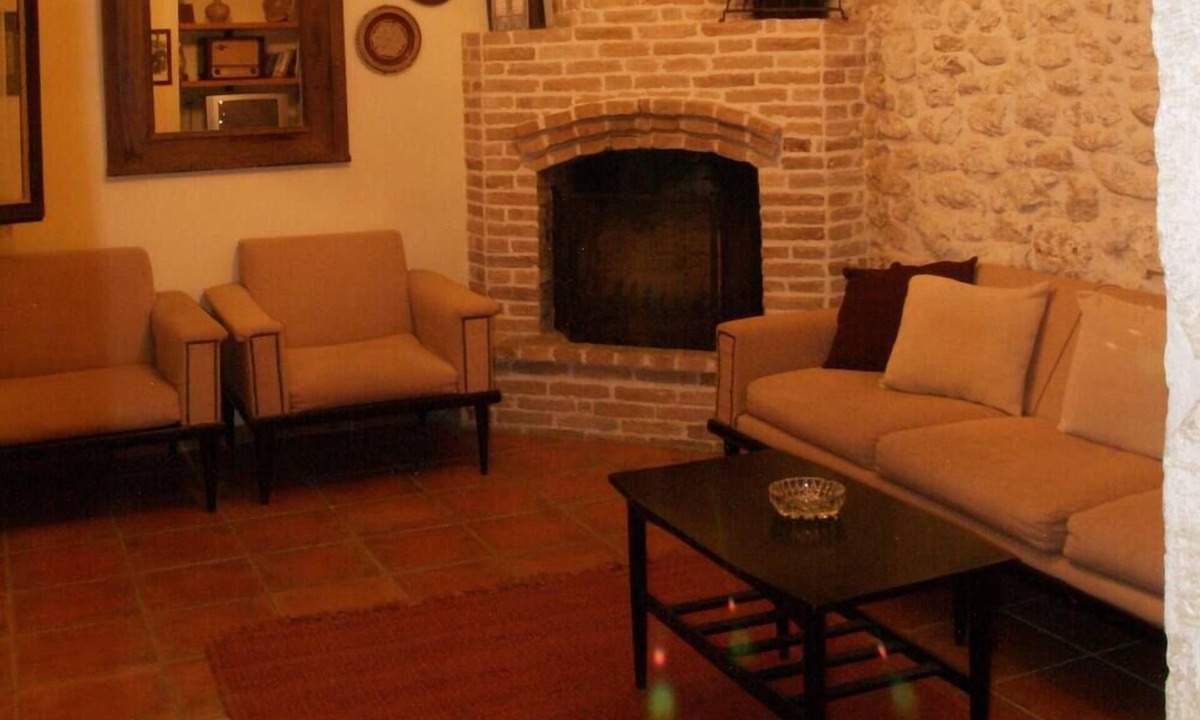 Archanes Hotel | Troullos Traditional Houses