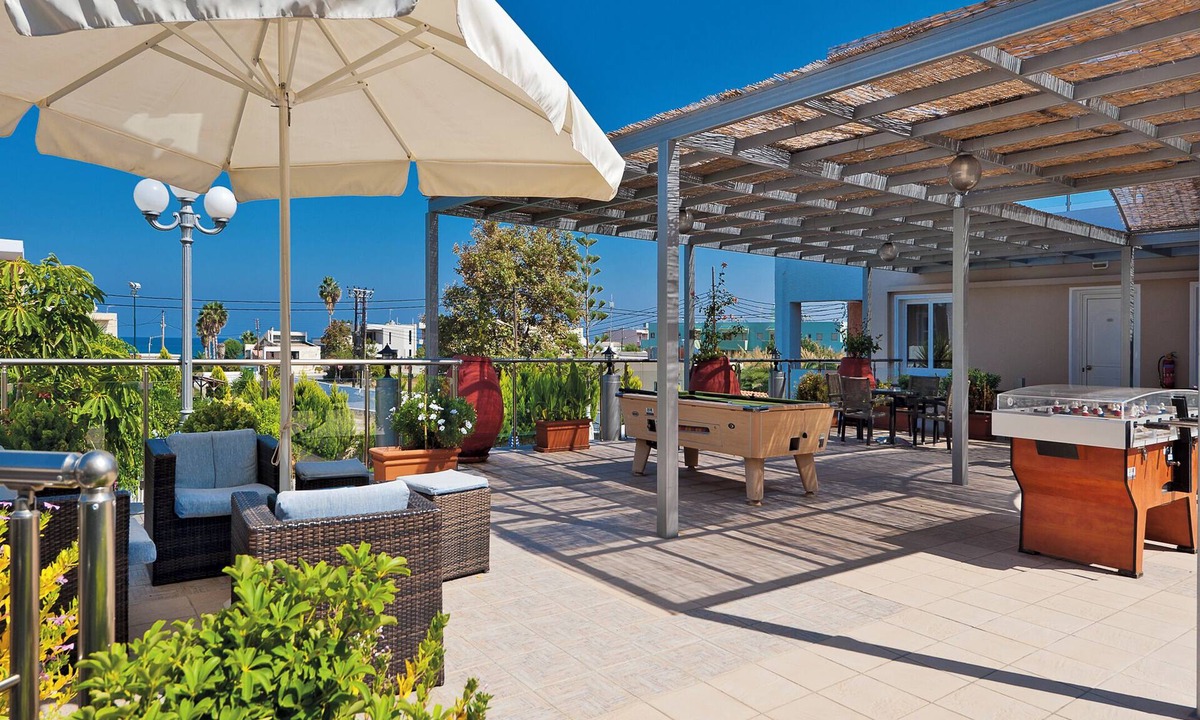 Kato Stalos Apartment | Two-bedroom two-bathroom apartment with kitchenette, Koukouras Hotel &Apartments
