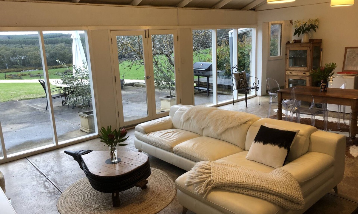 Kuitpo House | Tynan Farm Accommodation