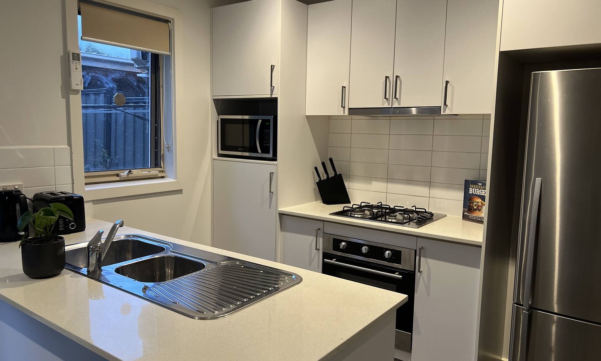Craigieburn House | Ultra Modern Home 20 Mins From Airport