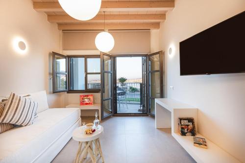 Old Town Rethymnon Apartment | V77 Seafront Suites