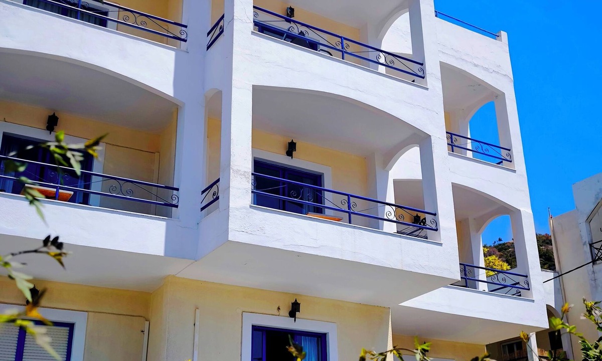 Poros Apartment | Valente Perlia Rooms