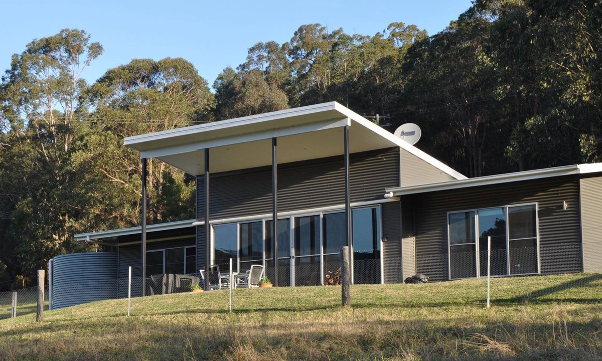 Cessnock City Council Villa | Valle Laguna - Modern Self Contained Villa set on 200acre farm