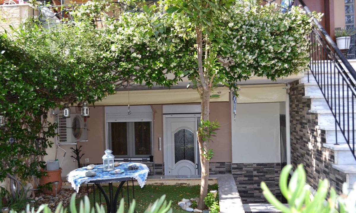 Nea Michaniona House | Vasiliki's cozy house Independent 3 beds/1 bath apartment in Nea Michaniona