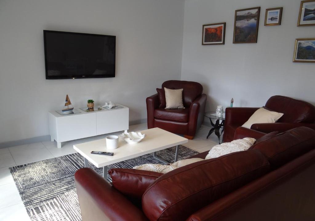 Victor Harbor Apartment | Victor Holidays