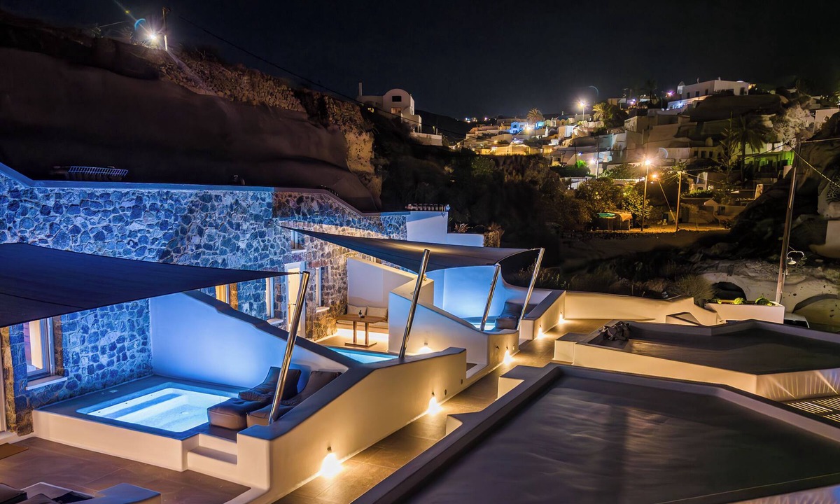 Messaria Hotel | Victoria Caves