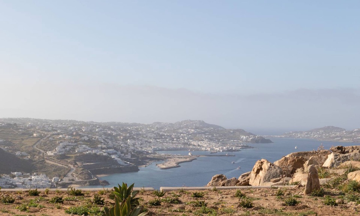 Tourlos Villa | Villa Almi in Mykonos. Majestic, unforgettable, memories that will last forever.