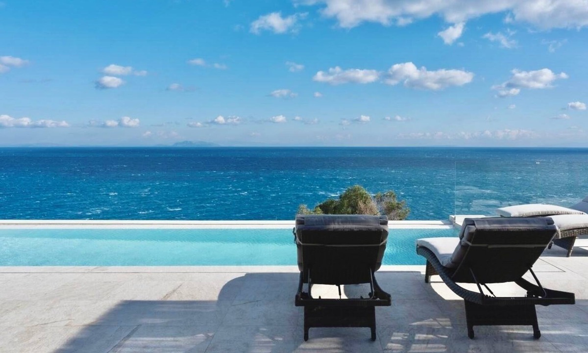 Eleios-Pronnoi Villa | Villa Aqua Terra, a luxurious seafront villa on Kefalonia, Skala