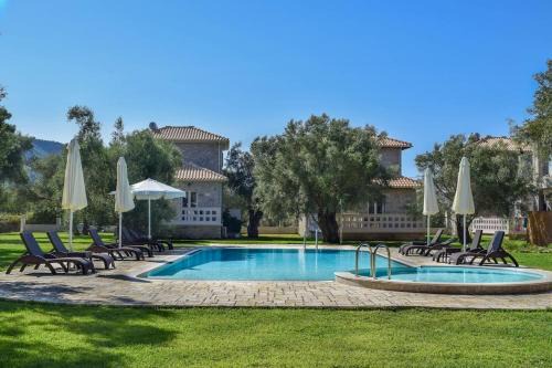 Frinion Apartment | Villa *ELIA*/5' from town & sea/Mountain view