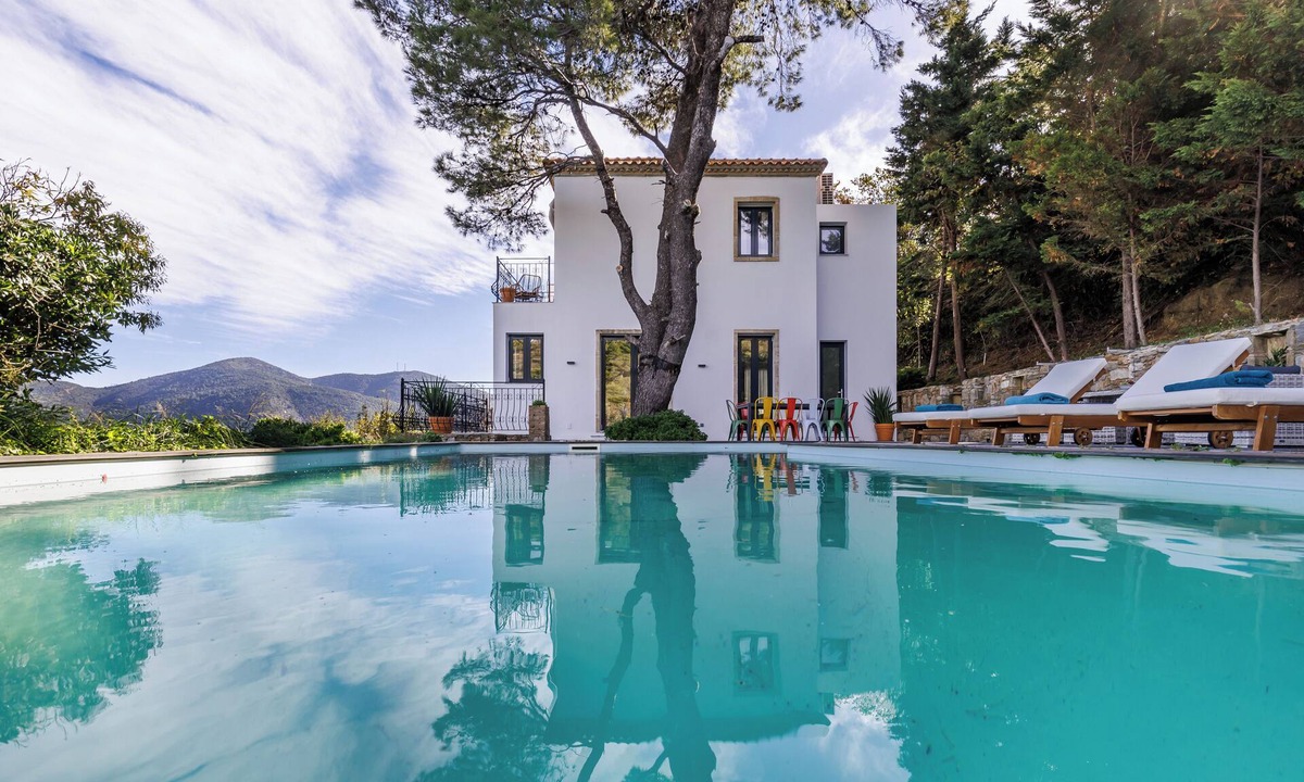 Skopelos Town Villa | Villa Elissaios Skopelos Luxury