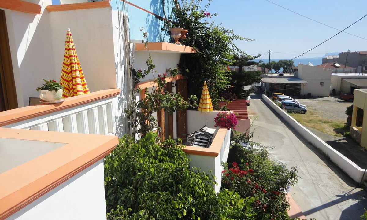 Kato Stalos House | Villa Elizea