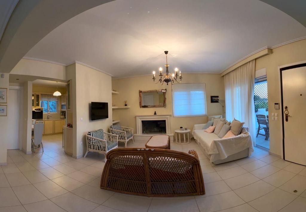 Markopoulo Mesogaias House | Villa Elsa