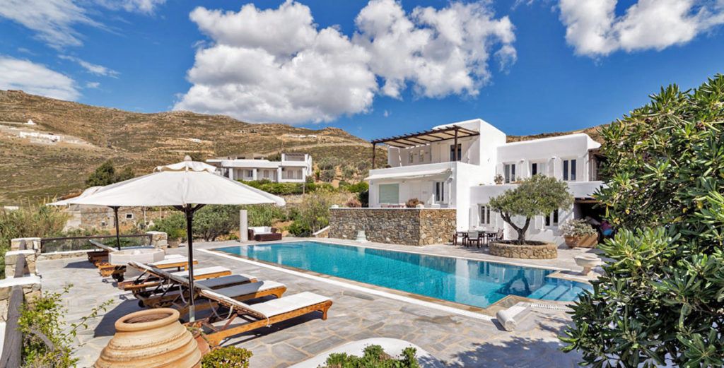 Ftelia Villa | Villa Galaxy in Mykonos, 5 bdrms, walking distance to Ftelia Beach