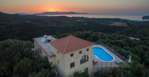 Stalos House | Villa Kourouni