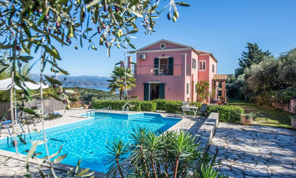 Petaleia Villa | Villa Lenio Perithia Loutses