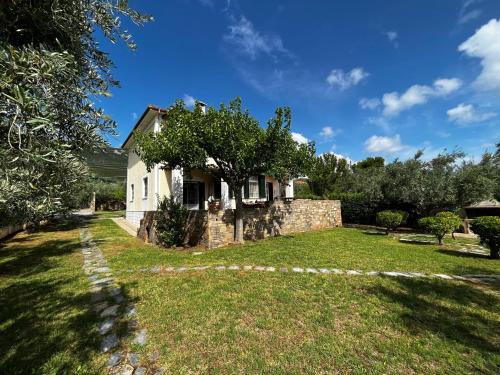 Sourpi Villa | Villa Liana