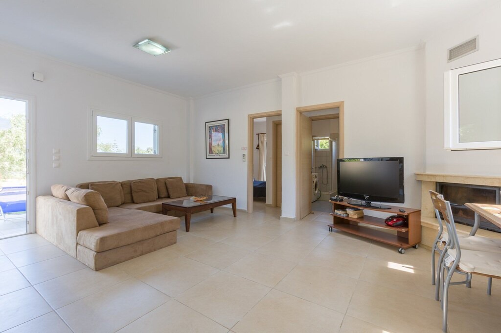 Longos Villa | Villa Mia: Private Pool, Walk to Beach, A/C, WiFi, Car Not Required