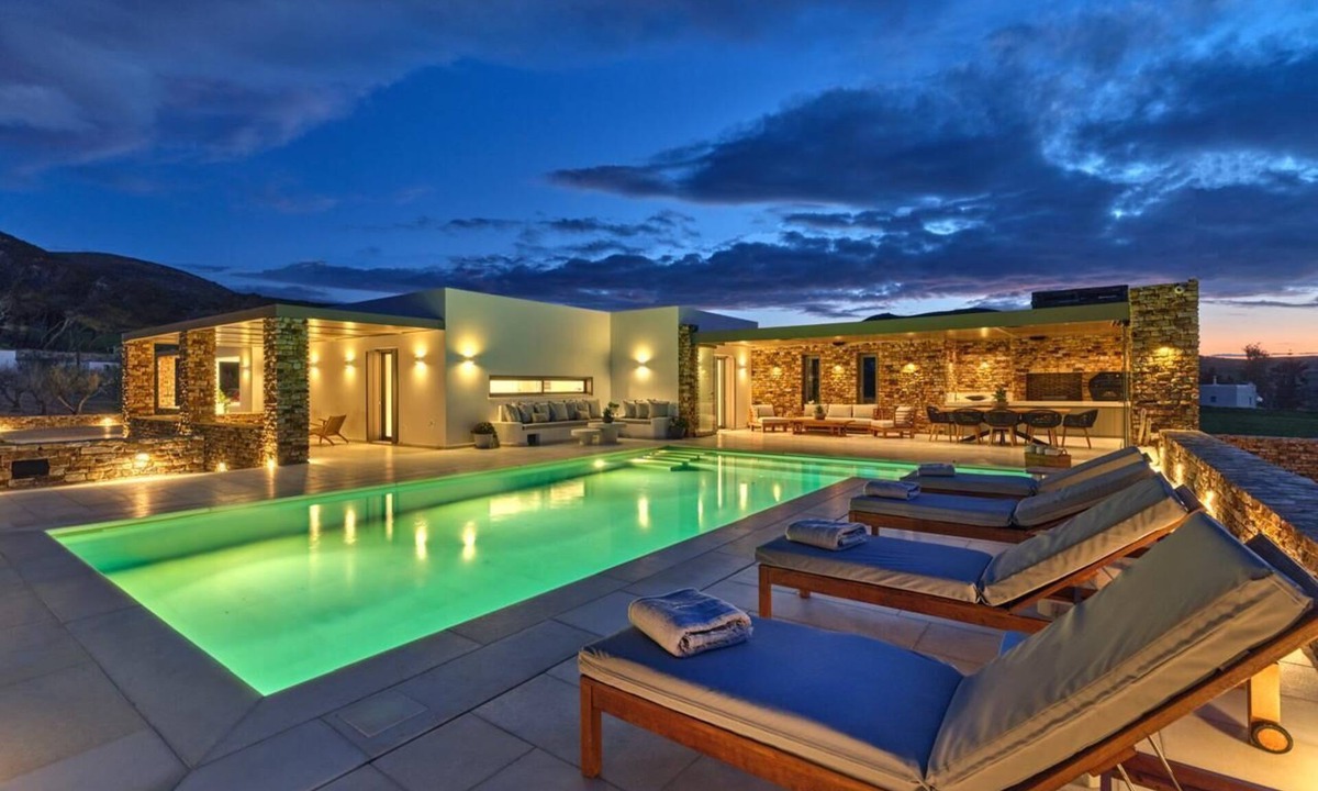 Paros Villa | Villa Raphael - Luxury and Serenity in Paros